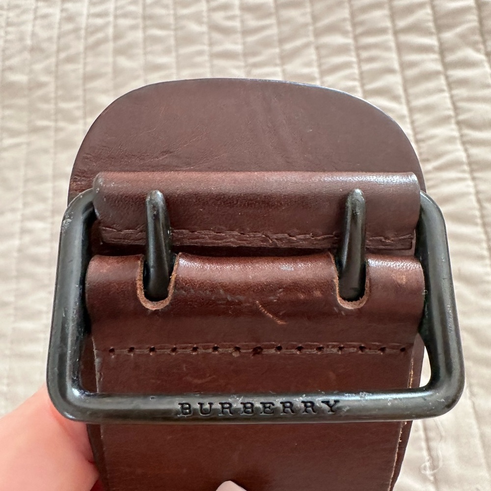AUTHENTIC BURBERRY LEATHER BELT - Picture 7 of 8